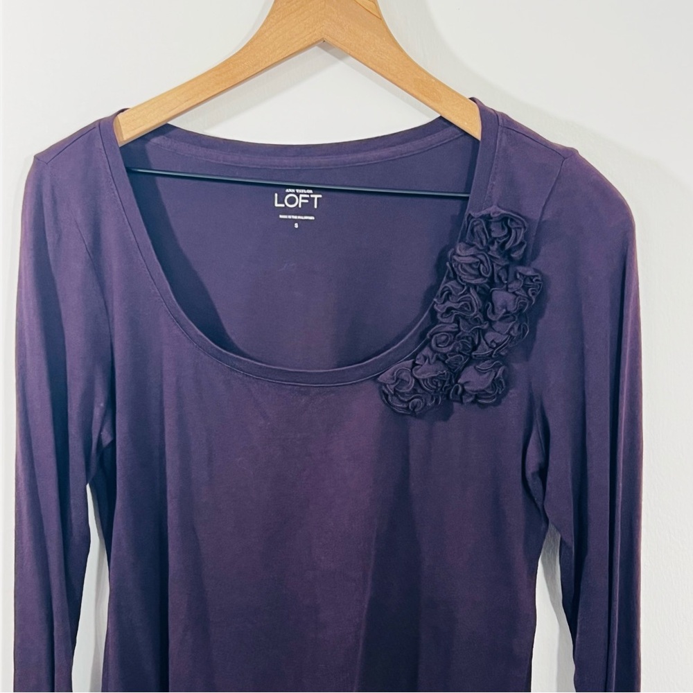 Ann Taylor LOFT Long Sleeve Deep Purple Fitted Blouse With Floral Accents Size S